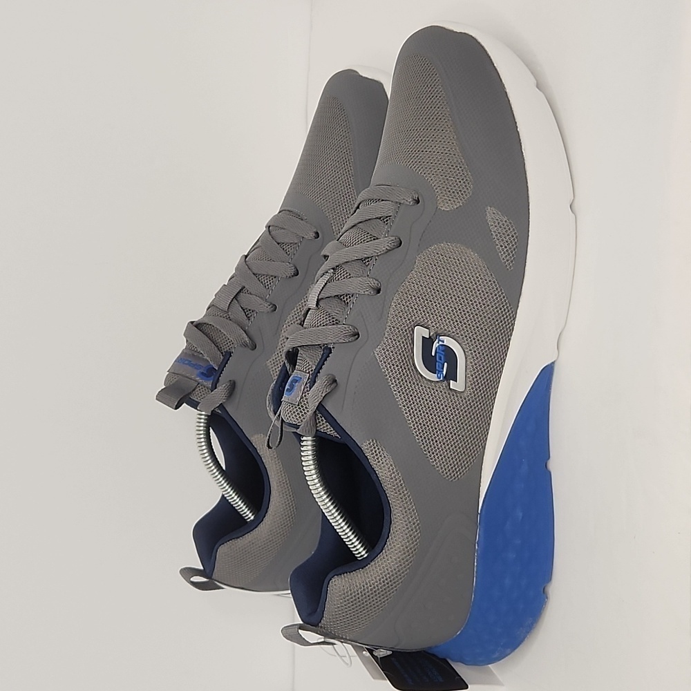 Sketchers S Sport sneakers (new with tags)